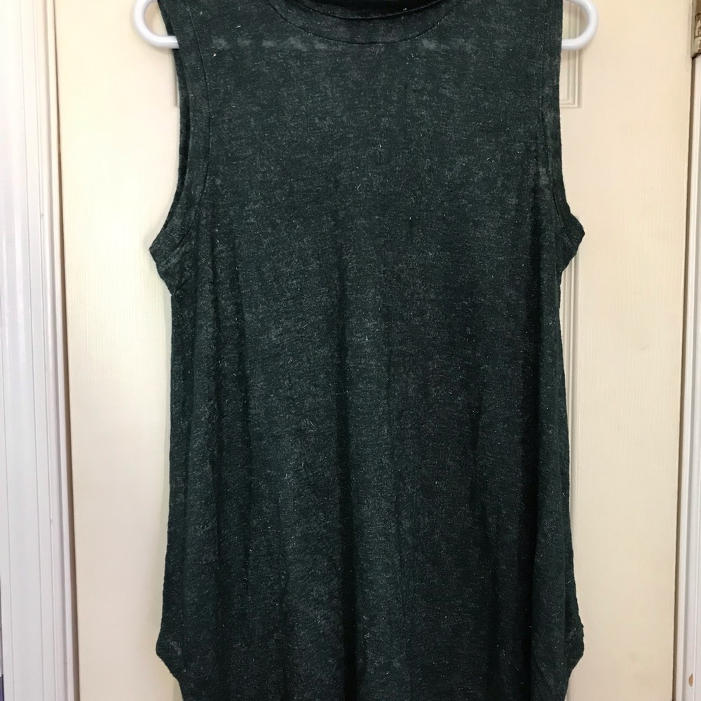 Spring essentials - Picture 2 of 3